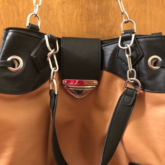 Handbag - Picture 5 of 6